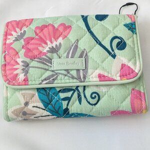 Vera Bradley Women's Cotton Iconic RFID Riley Compact Wallet Multi-Color.